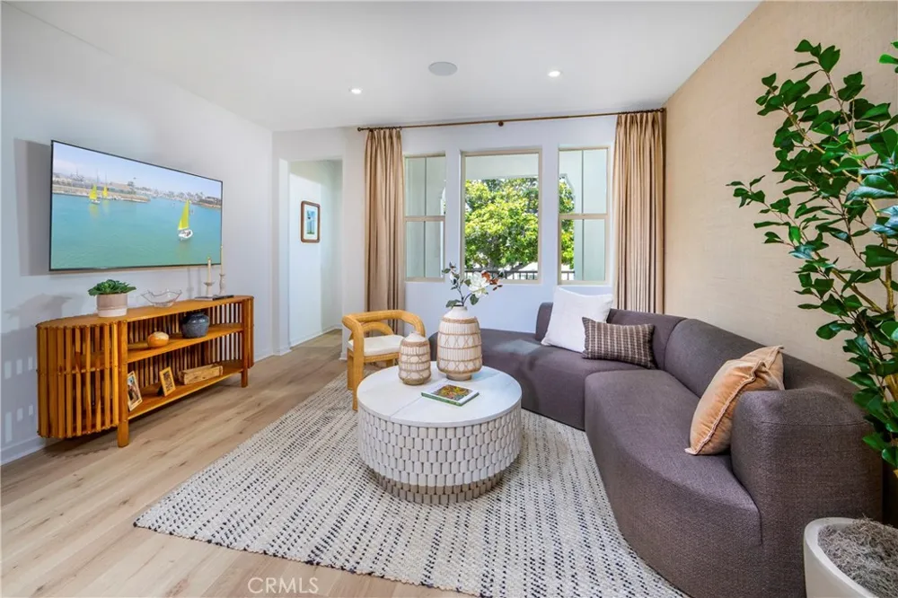 857 E Florista Lane Alhambra, CA 91801