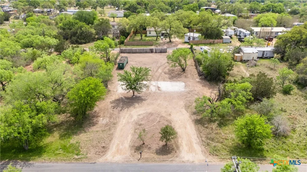 933 County Road 118 Burnet, TX 78611