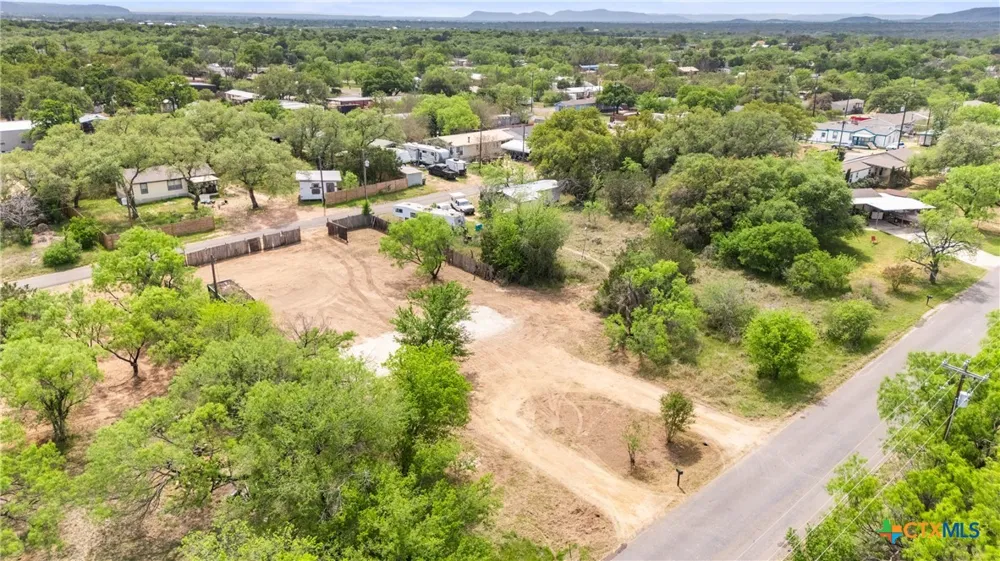 933 County Road 118 Burnet, TX 78611