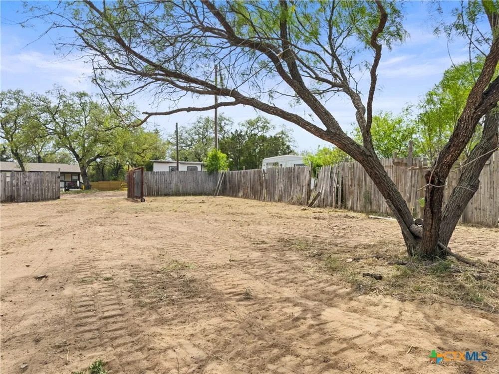 302 Seneca Drive Burnet, TX 78611