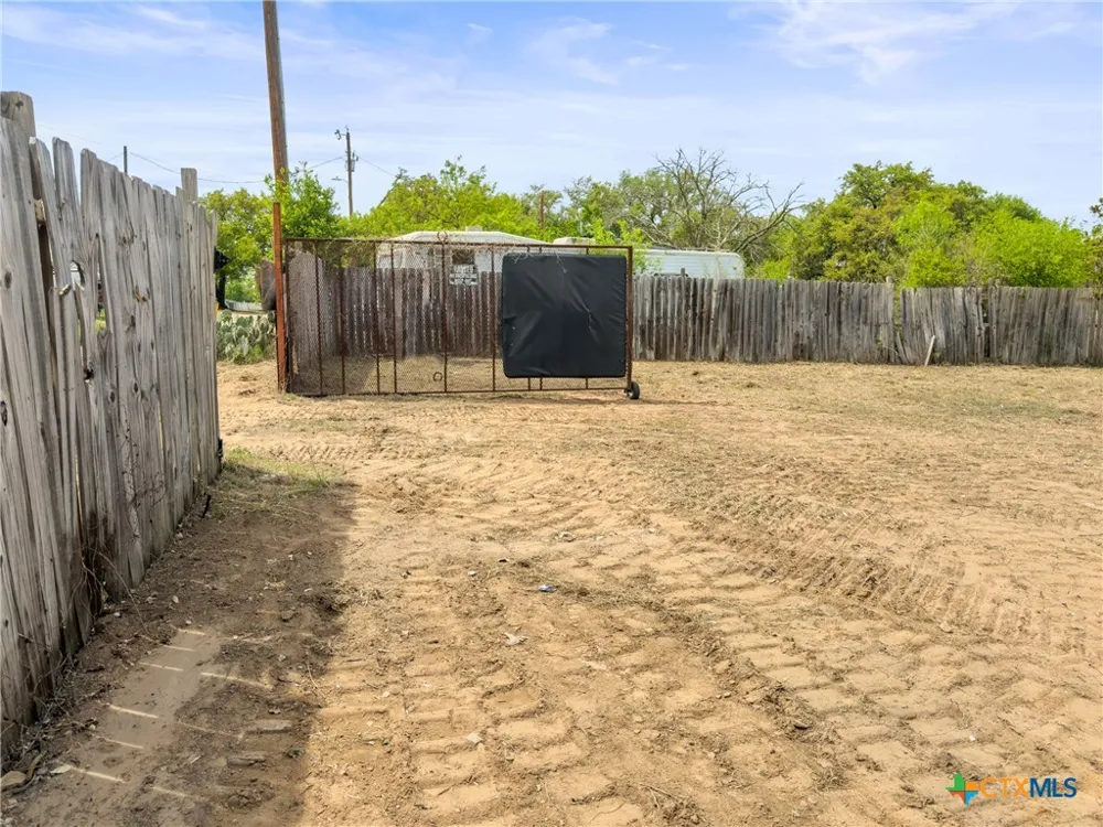 302 Seneca Drive Burnet, TX 78611
