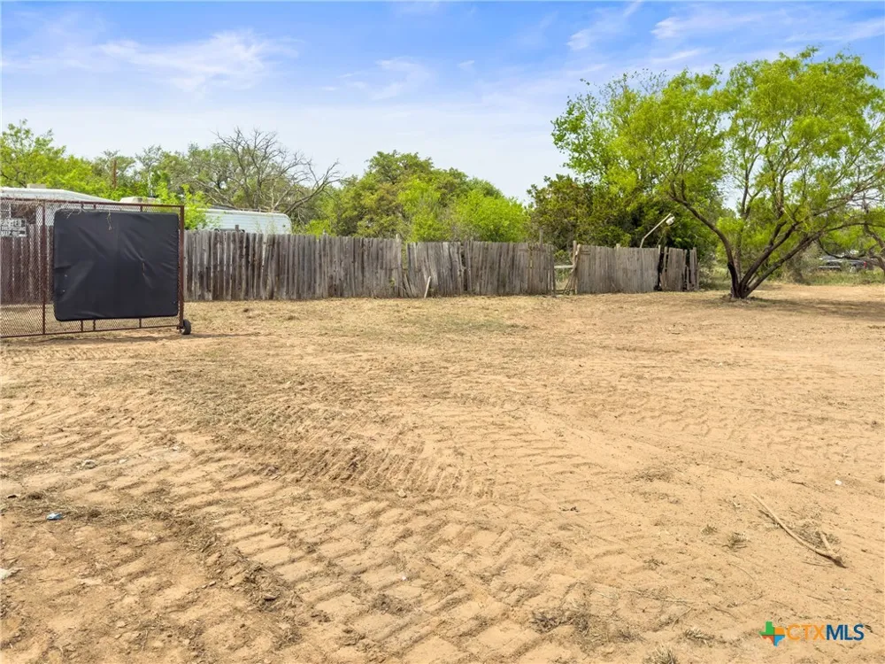 302 Seneca Drive Burnet, TX 78611