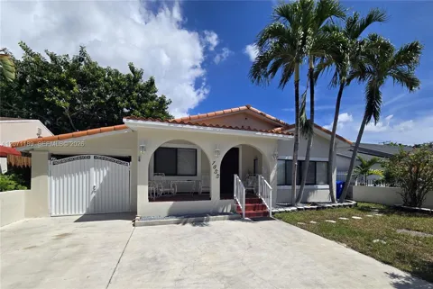 1855 SW 16th Ter