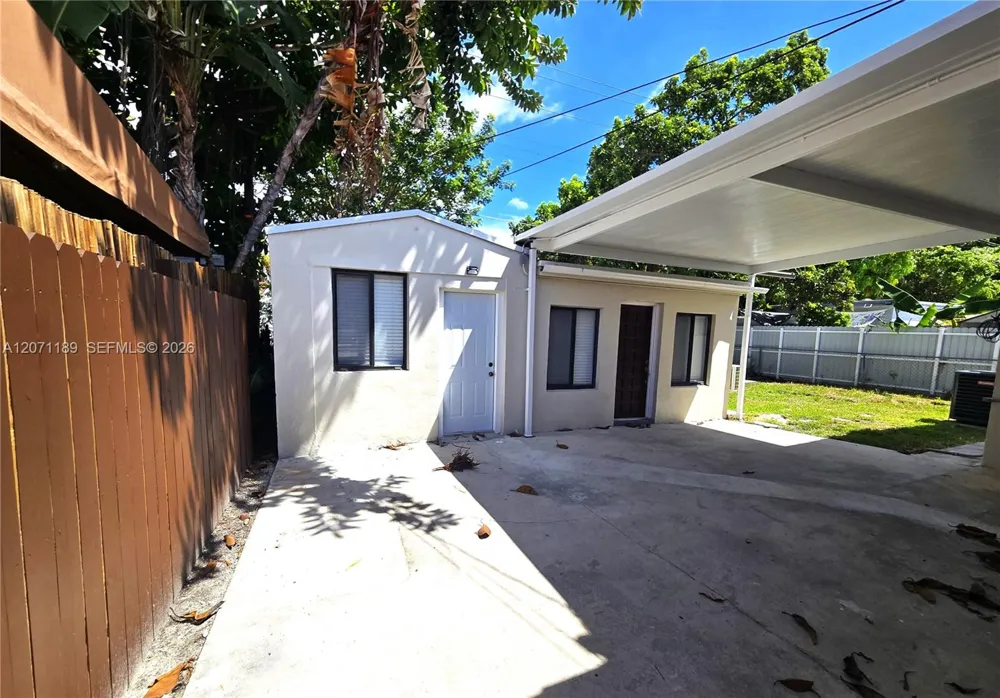 1855 SW 16th Ter Miami, FL 33145