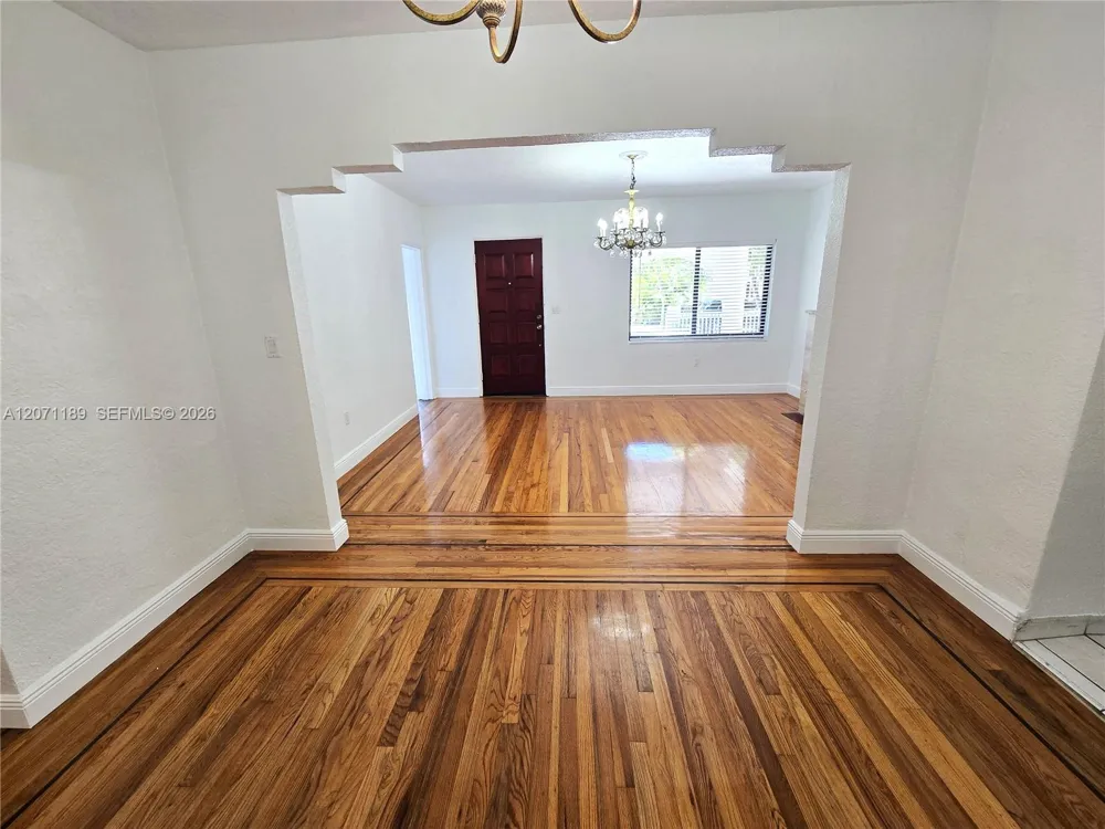 1855 SW 16th Ter Miami, FL 33145
