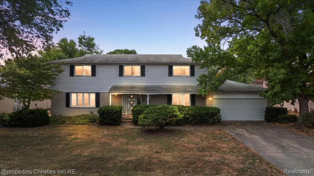 25475 Grand Concourse Street Southfield City, MI 48075