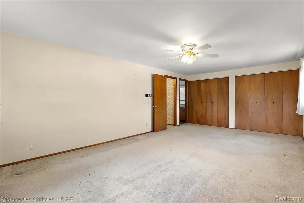 25475 Grand Concourse Street Southfield City, MI 48075