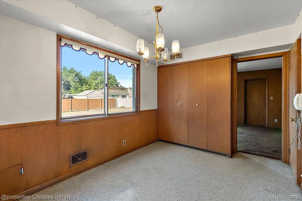 25475 Grand Concourse Street Southfield City, MI 48075