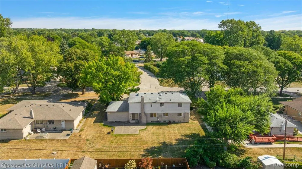 25475 Grand Concourse Street Southfield City, MI 48075