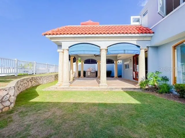 Villas Reales 410 VIA ESCORIAL Guaynabo, PR 00969