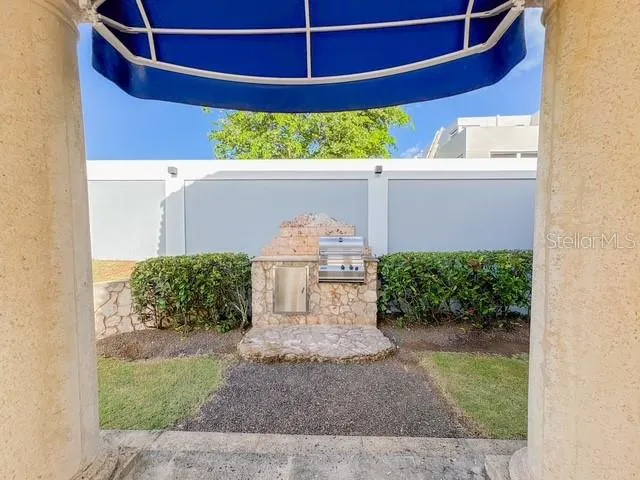 Villas Reales 410 VIA ESCORIAL Guaynabo, PR 00969