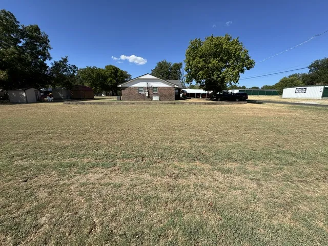 230 Pecan Stratford, OK 74872