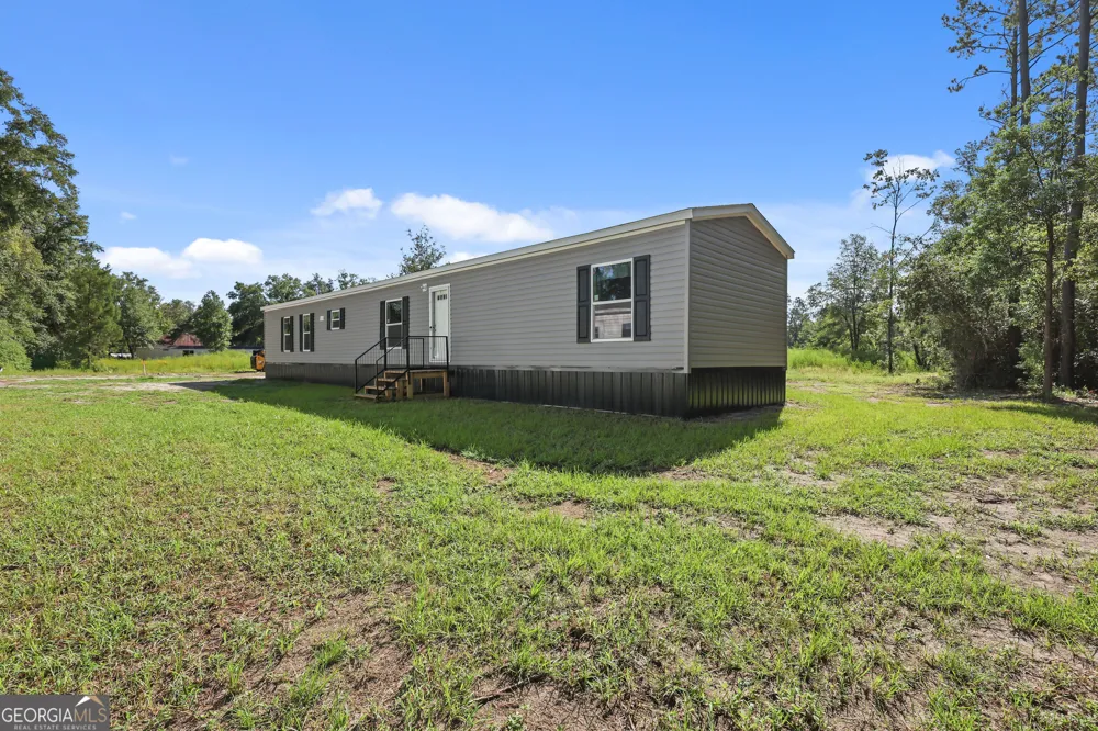 1126 East 121 PL Folkston, GA 31537