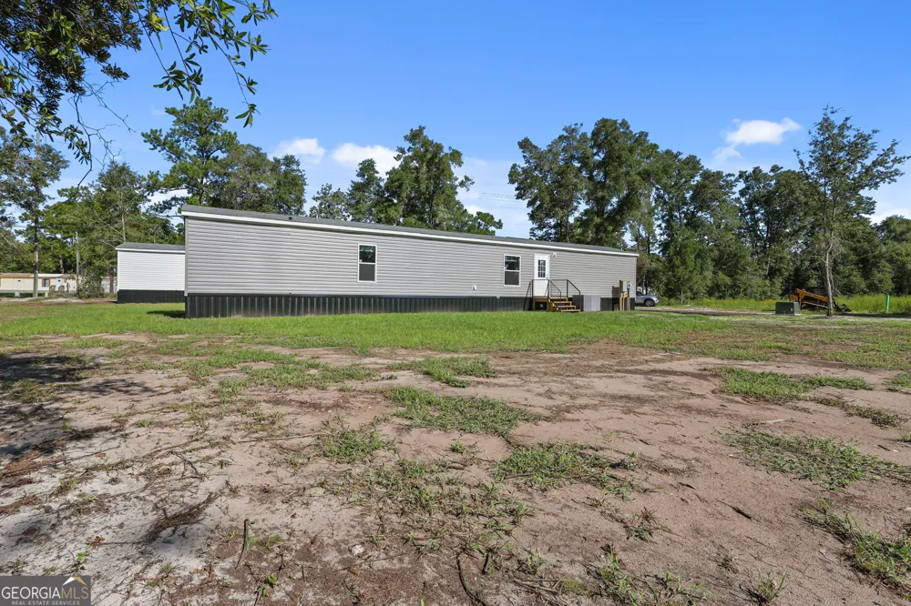 1126 East 121 PL Folkston, GA 31537