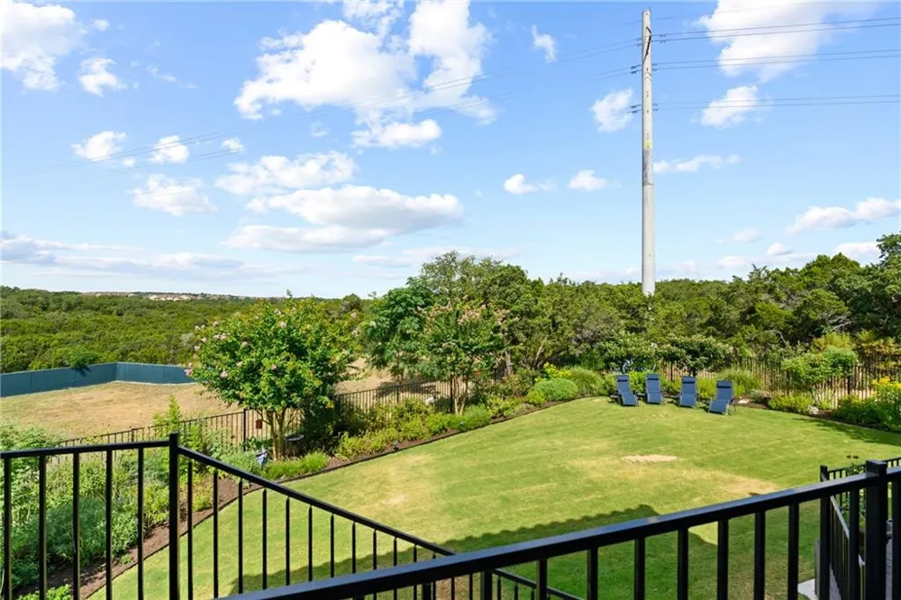 9200 Bayshore Bend #31 Austin, TX 78726
