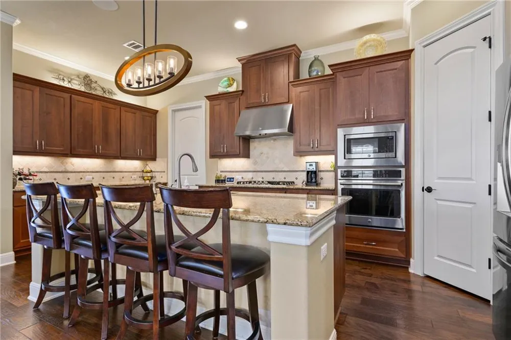 9200 Bayshore Bend #31 Austin, TX 78726