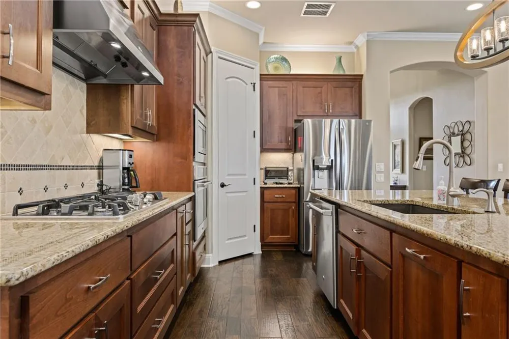 9200 Bayshore Bend #31 Austin, TX 78726