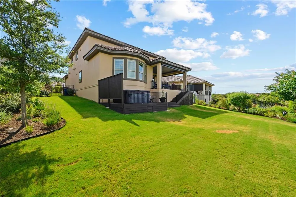 9200 Bayshore Bend #31 Austin, TX 78726
