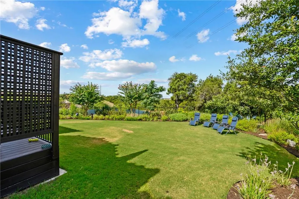 9200 Bayshore Bend #31 Austin, TX 78726