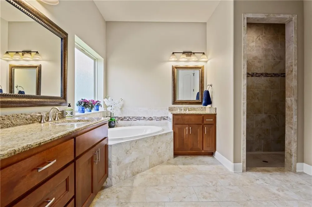 9200 Bayshore Bend #31 Austin, TX 78726