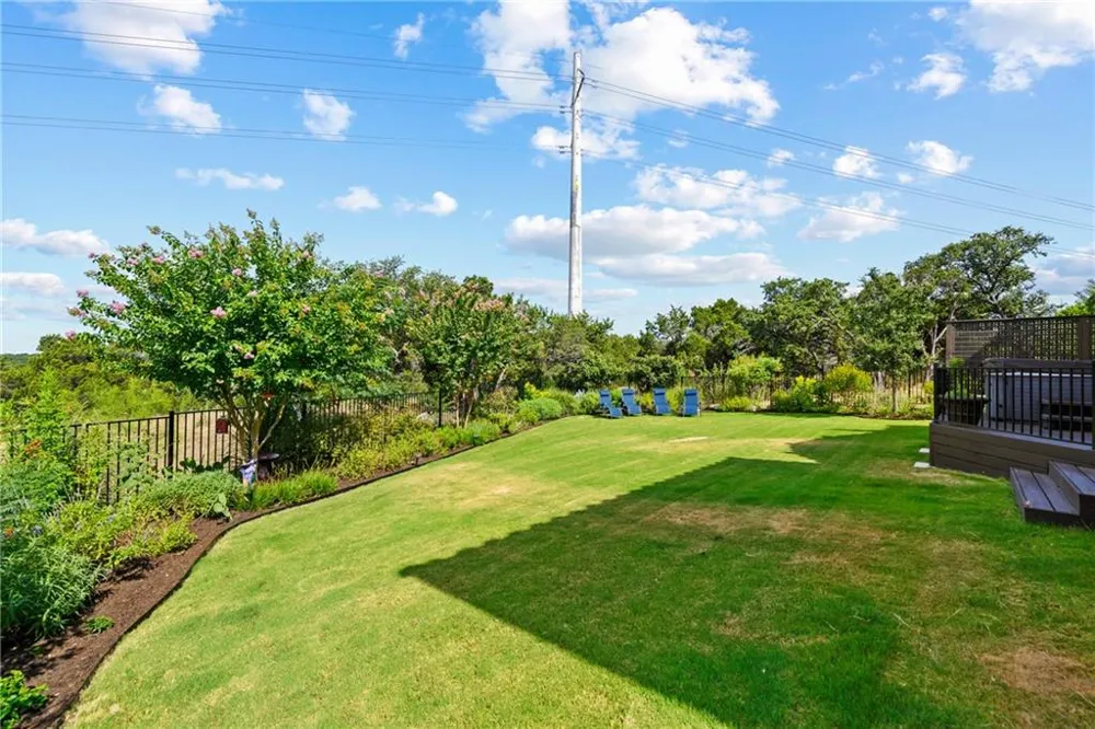 9200 Bayshore Bend #31 Austin, TX 78726