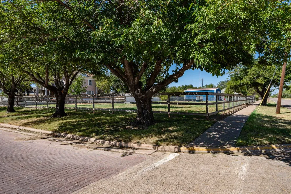 502 S Orient Street Stamford, TX 79553
