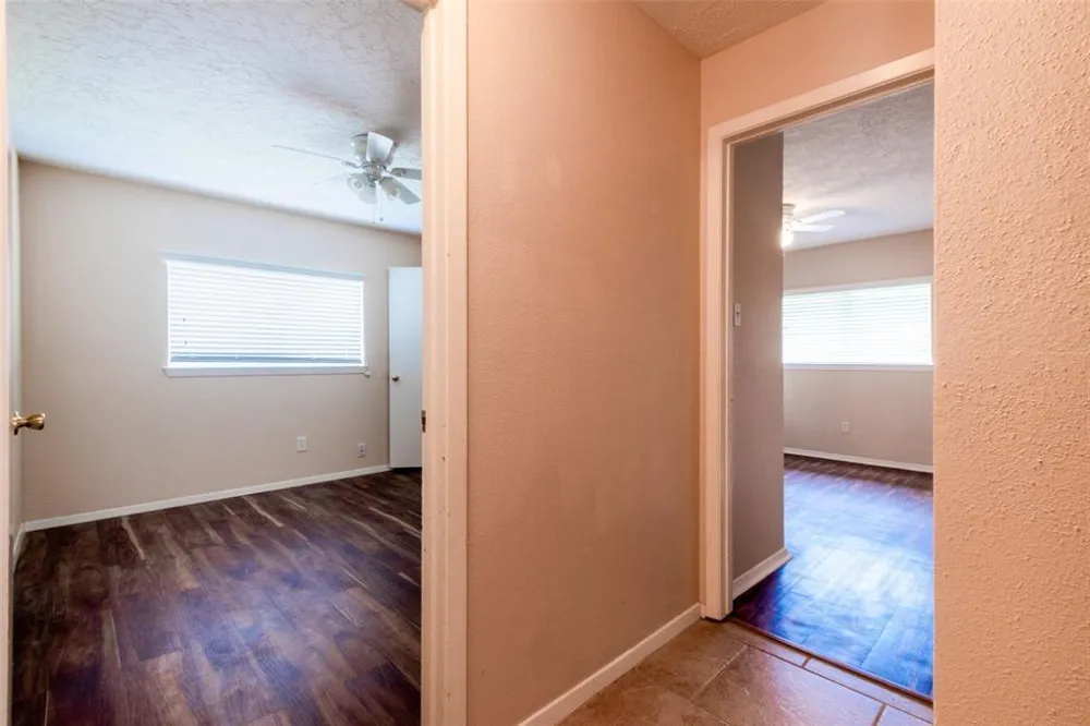 2527 Colonial Ridge Drive Friendswood, TX 77546
