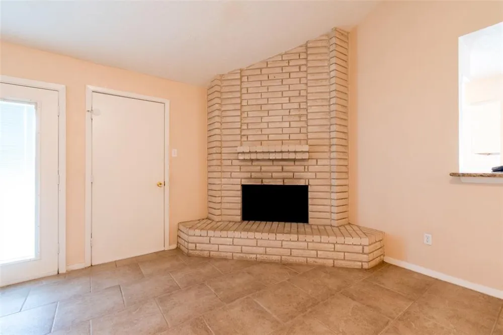 2527 Colonial Ridge Drive Friendswood, TX 77546