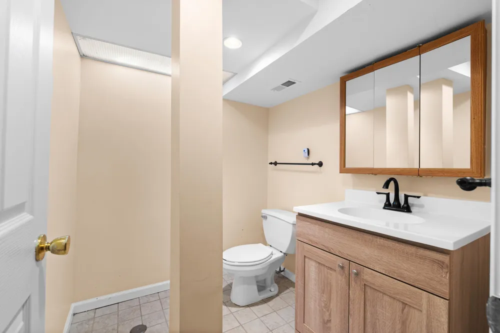 5327 Fairway Court West Bloomfield, MI 48323