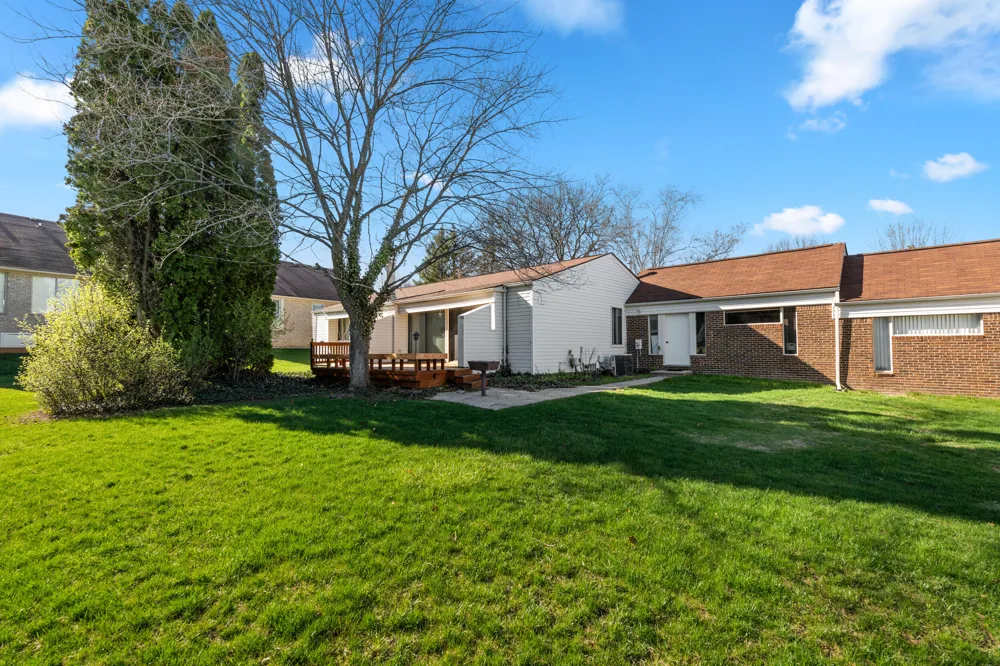 5327 Fairway Court West Bloomfield, MI 48323