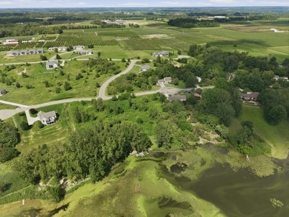 2686 W Lakeland Drive Berrien Springs, MI 49103