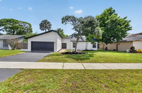 386 NW 40th Terrace