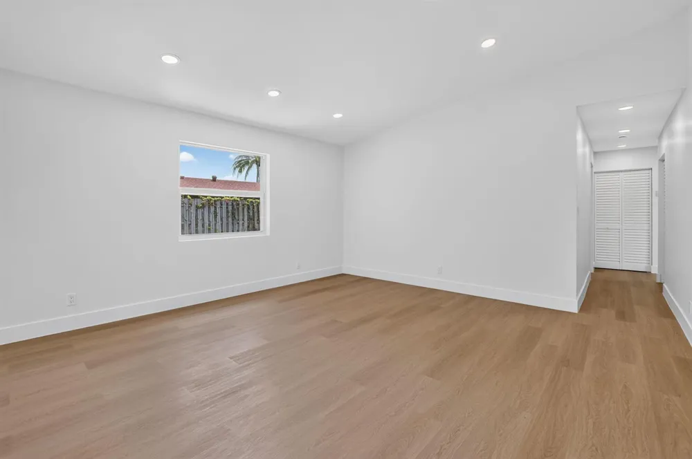 386 NW 40th Terrace Deerfield Beach, FL 33442