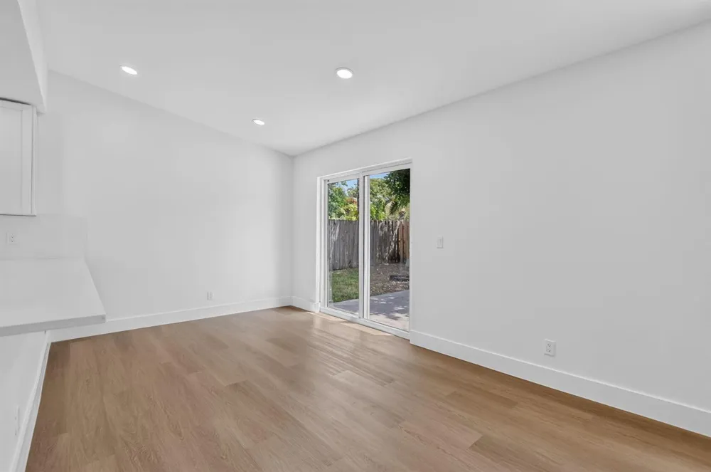 386 NW 40th Terrace Deerfield Beach, FL 33442