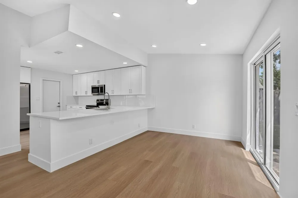 386 NW 40th Terrace Deerfield Beach, FL 33442