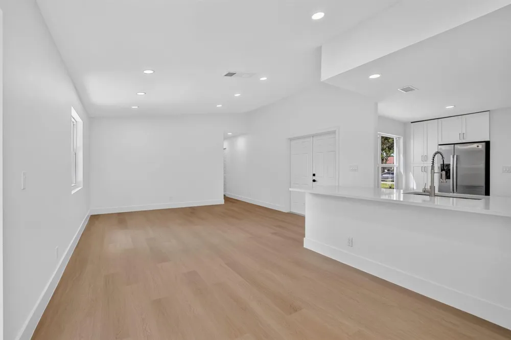 386 NW 40th Terrace Deerfield Beach, FL 33442