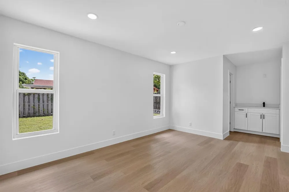 386 NW 40th Terrace Deerfield Beach, FL 33442