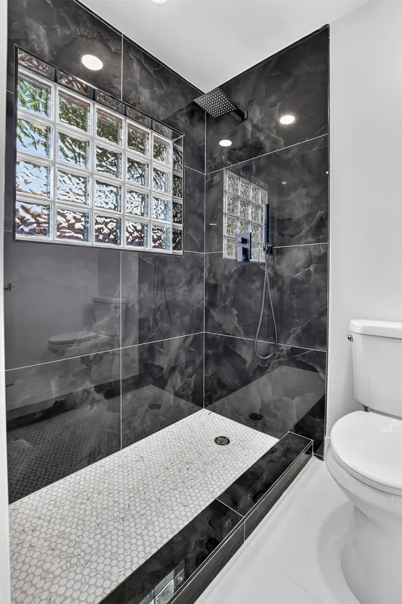 386 NW 40th Terrace Deerfield Beach, FL 33442