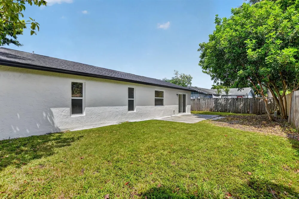 386 NW 40th Terrace Deerfield Beach, FL 33442