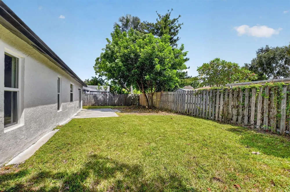 386 NW 40th Terrace Deerfield Beach, FL 33442