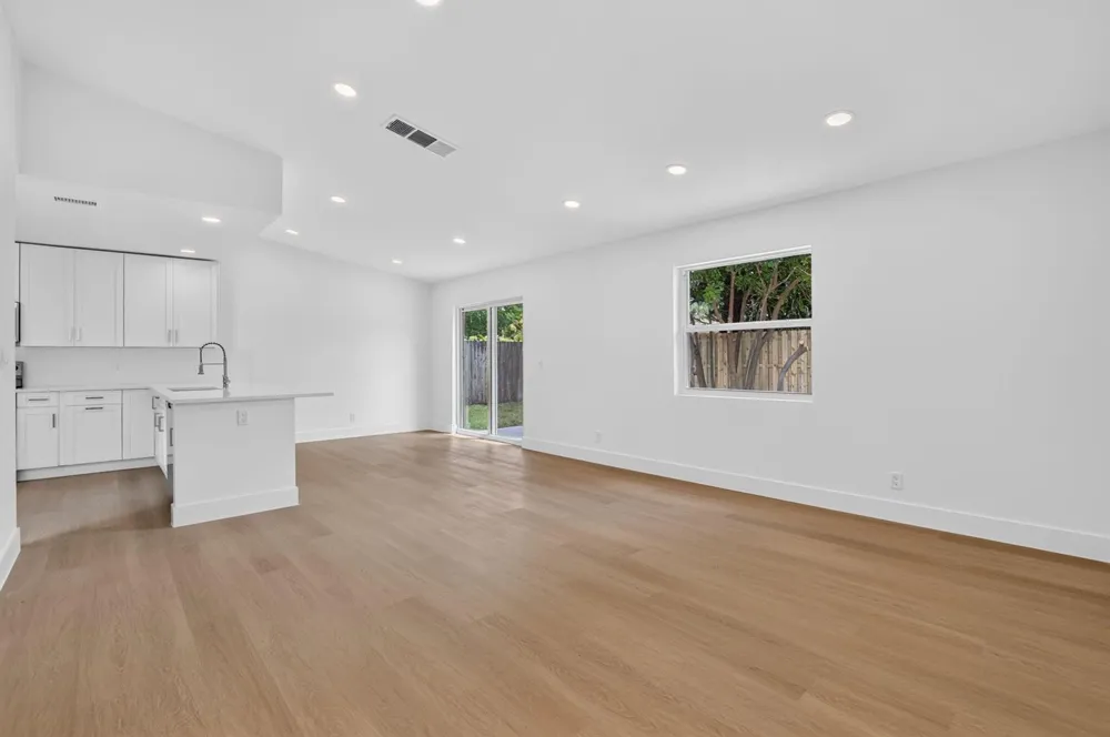 386 NW 40th Terrace Deerfield Beach, FL 33442
