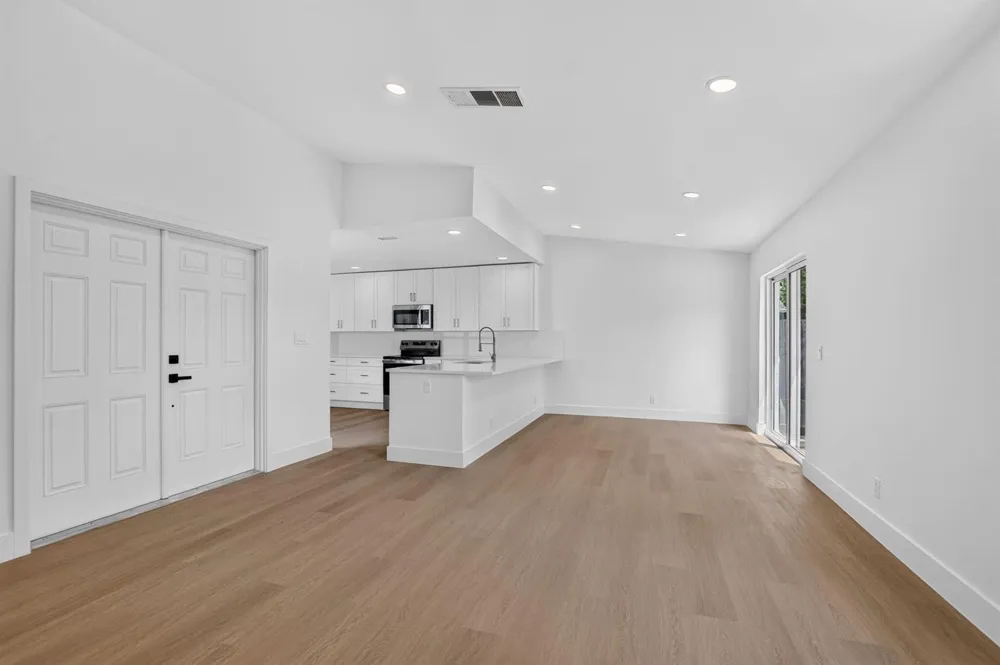 386 NW 40th Terrace Deerfield Beach, FL 33442