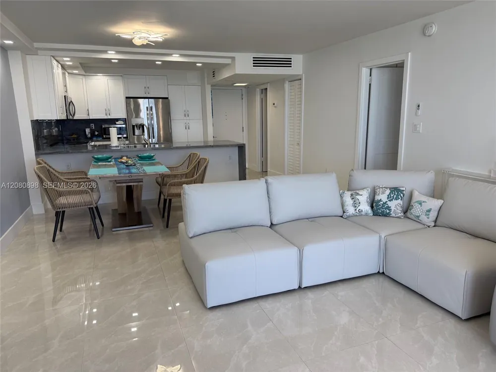 5701 Collins Ave #908 Miami Beach, FL 33140