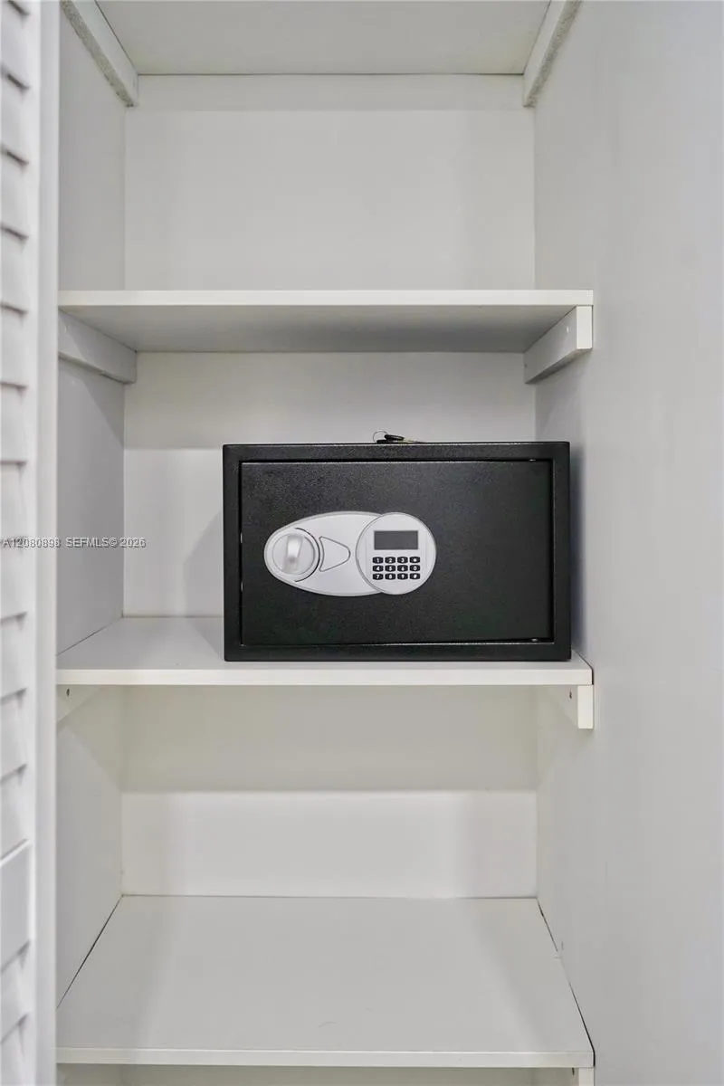 5701 Collins Ave #908 Miami Beach, FL 33140