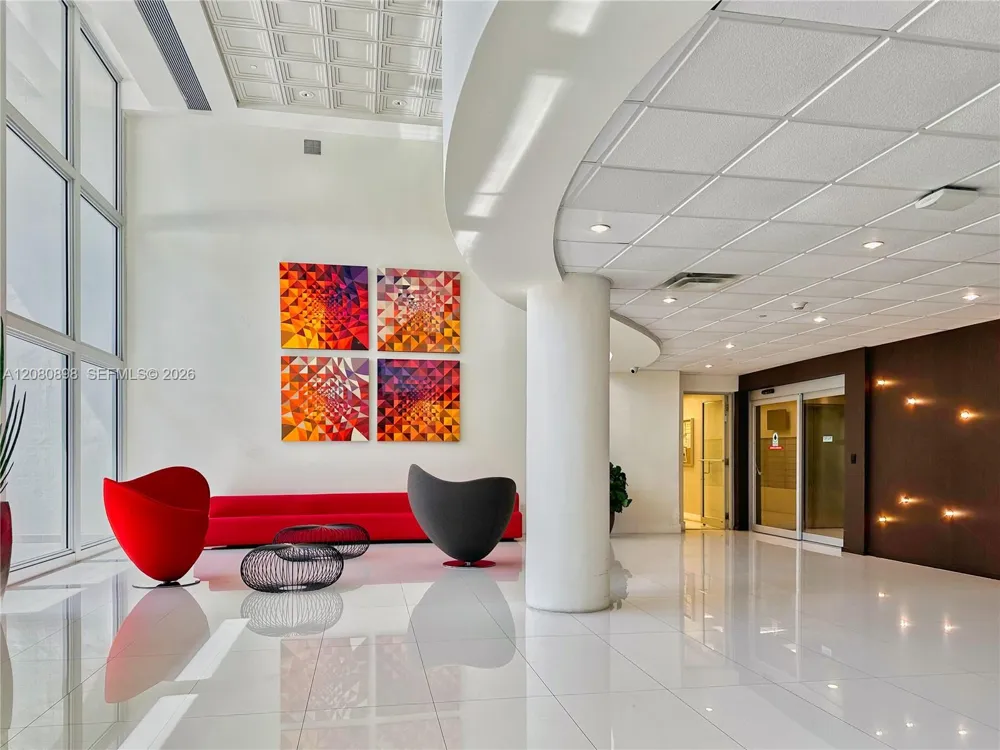 5701 Collins Ave #908 Miami Beach, FL 33140