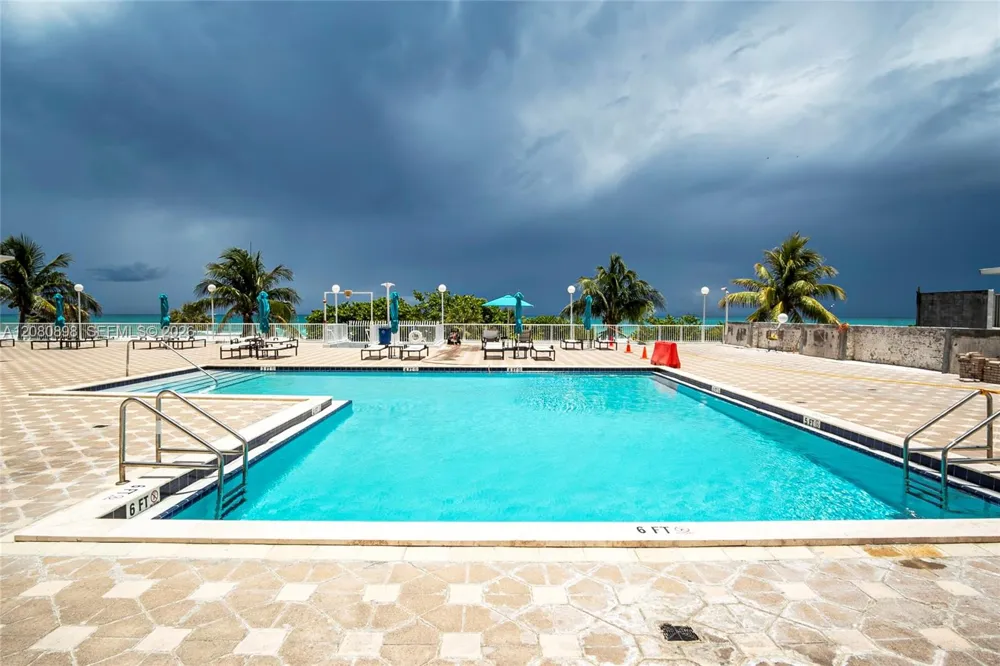 5701 Collins Ave #908 Miami Beach, FL 33140
