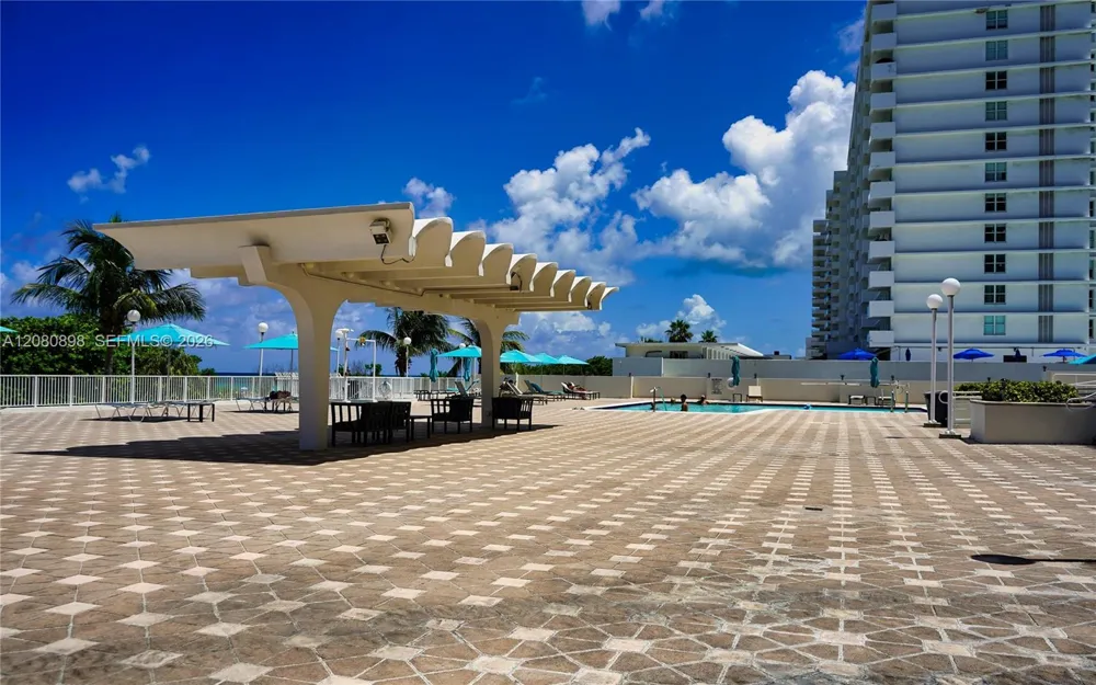 5701 Collins Ave #908 Miami Beach, FL 33140