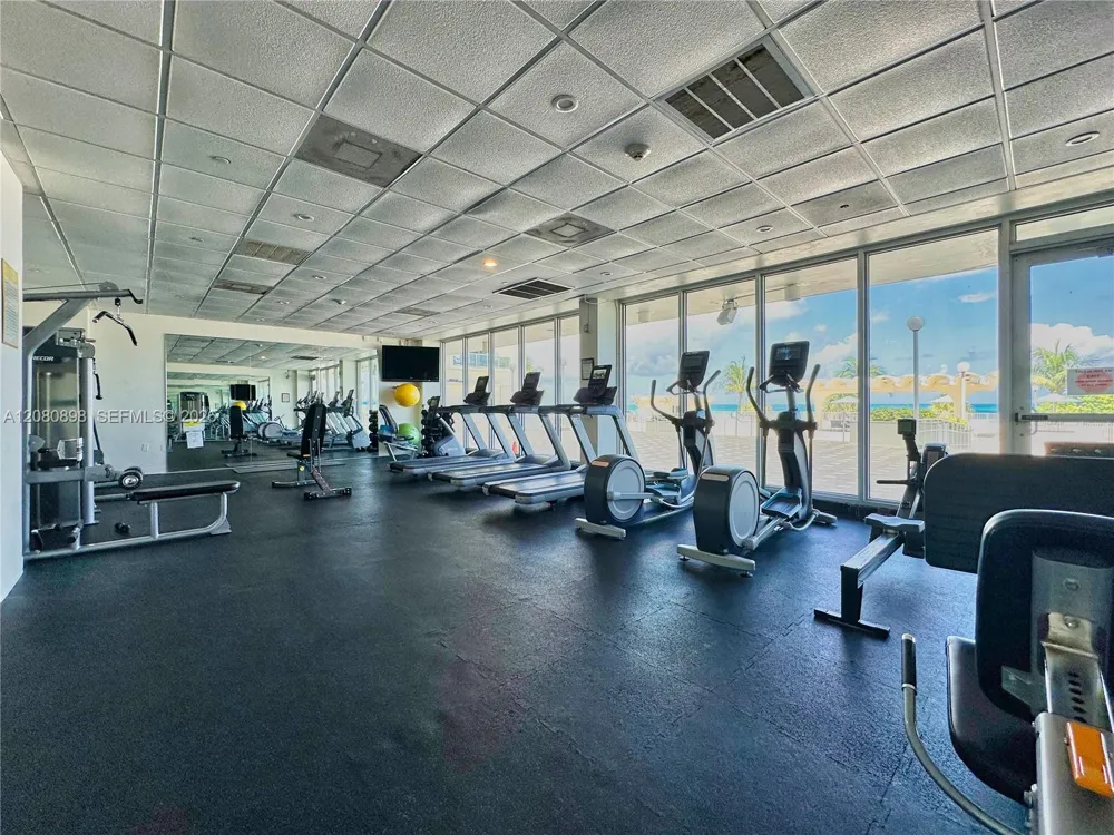 5701 Collins Ave #908 Miami Beach, FL 33140
