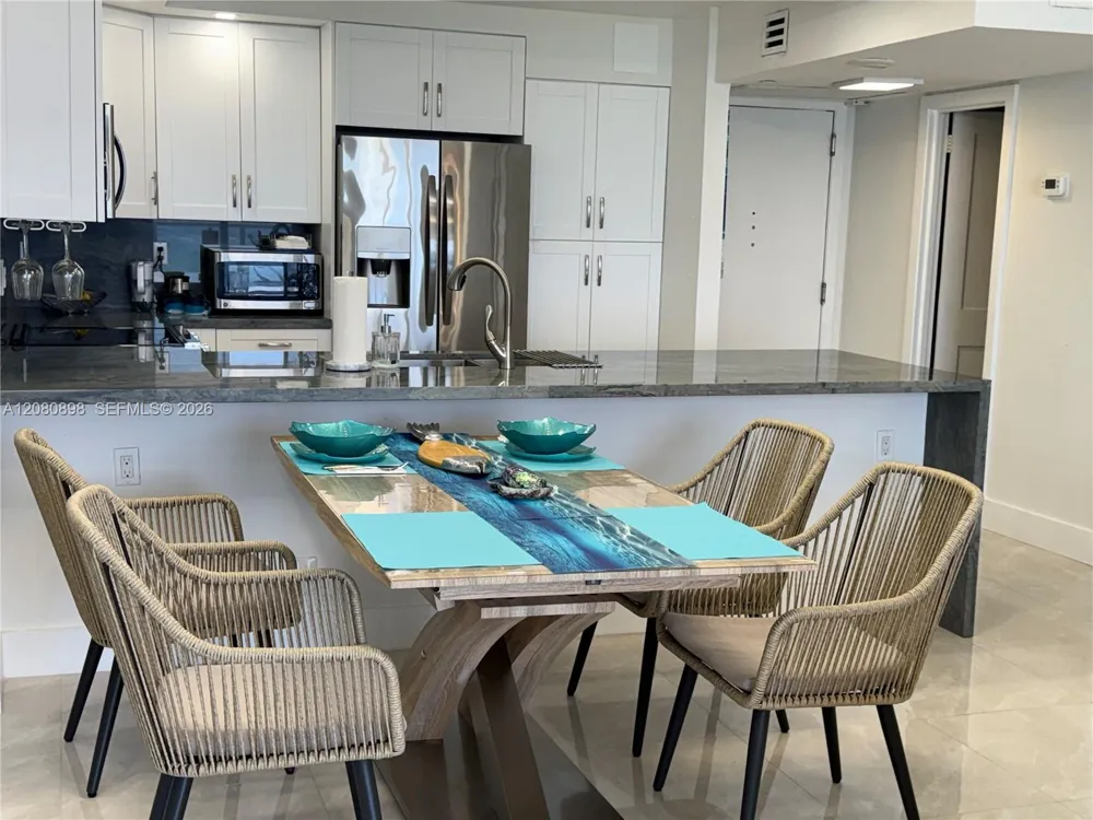 5701 Collins Ave #908 Miami Beach, FL 33140
