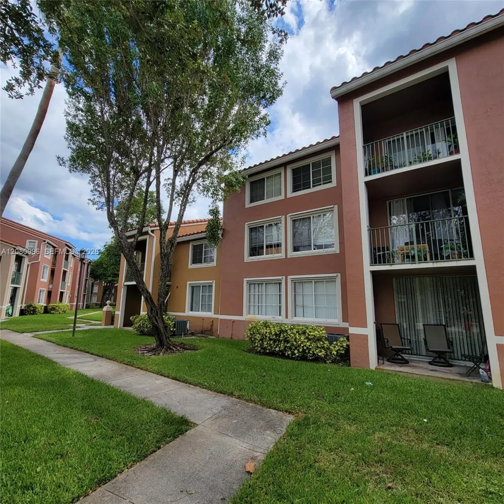7824 Sonoma Springs Cir #101 Lake Worth, FL 33463